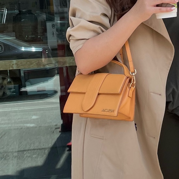 Authentic Jacquemus Le Grand Bambino - Picture 6 of 8